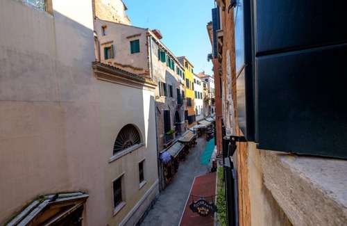 Castello Apartment | Modern stylish flat at the beginning of the Castello quarter, Salizada San Lio