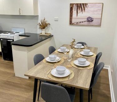 Craigie Apartment | Modern Stylish House in Craigie
