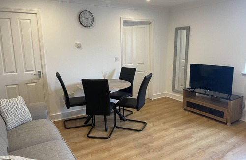 Bury St Edmunds Apartment | Modern The Mews Apartment