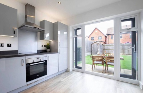Cheltenham House | Modern Two Bedroom Two Bathroom Home