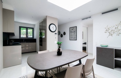 Paradiso Apartment | Modern two-bedroom apartment a stone's throw from the lake (PROMENADE 5)