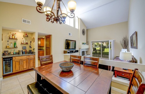 La Quinta Condo | Modern & Upgraded 2 Bdrm La Quinta Retreat Permit #105014