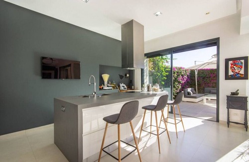 Gueliz Villa | Modern villa 5 min from GUELIZ- Private swimming pool