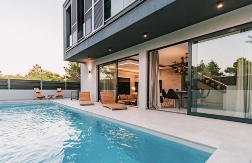Srima Villa | modern villa with pool javuzzi sauna