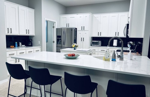Jenks House | Modern yet Cozy Beauty in Jenks with Hot Tub!