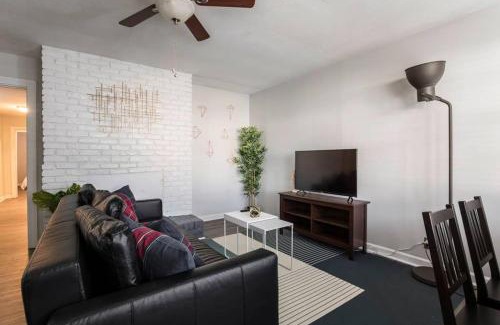 Smoketown Jackson House | Modern yet historic 3BR House by CozySuites