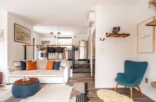 Gardiner Ski Chalet | Modern Zen Chalet at the Foot of Gunks w Mt. View and barrel outside sauna
