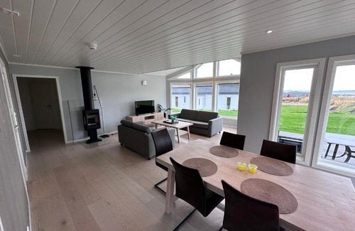 Bud House | Moderne feriehus i Bud