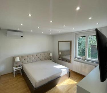Bruck an der Leitha Apartment | Moderne Wohnung in der nähe vom Parndorf Outlet!
