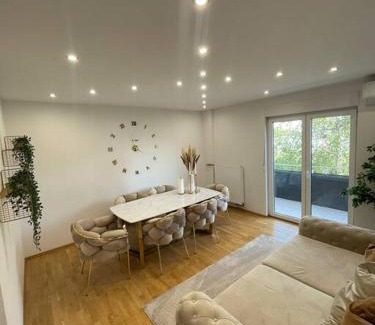 Bruck an der Leitha Apartment | Moderne Wohnung in der nähe vom Parndorf Outlet!