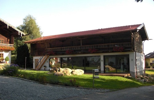 Bad Birnbach Apartment | Modernes Appartement in Asenham mit Südbalkon