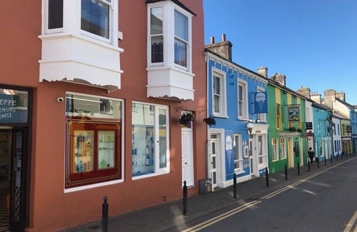 Castlegregory House | Modernised comfortable cottage close to blue flag beaches on the Dingle way