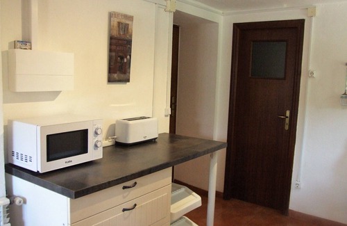 Serta House | Modernised cottage with Annex and swimming pool in beautiful peaceful setting