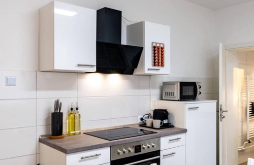 Rinteln Apartment | Modernized old building 3-room apartment