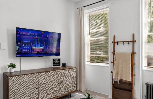 The Heights Apartment | Moderno y Céntrico Estacionamiento Privado A 15 min de NYC