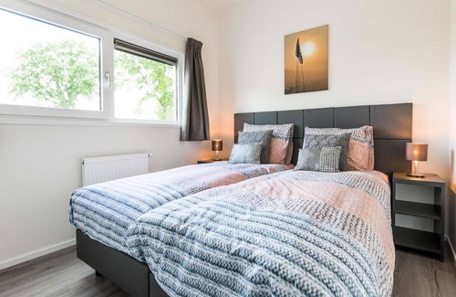 De Goorn Ski Chalet | ✓ Module at Park Westerkogge ✓ Holiday home for 5 people ✓ Located in Berkhout (North Holland) ✓ Waterfront holiday resort ✓ Book directly at the resort