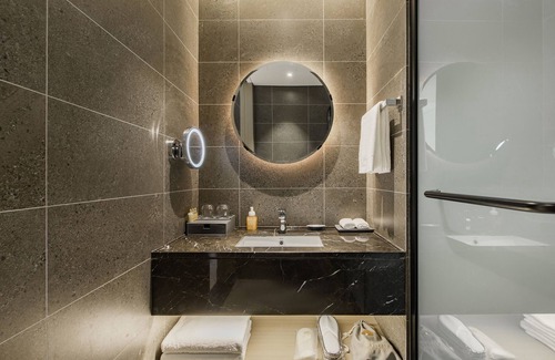 Deqing County Hotel | Mogan Valley Resort
