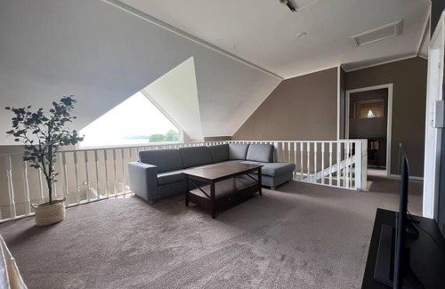Osoyro Apartment | Moldegaard Farmhouse - Apartment C