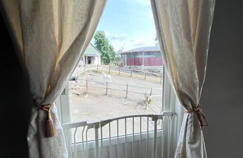 Osoyro Apartment | Moldegaard Farmhouse - Apartment C