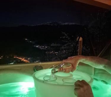Luster Apartment | Molden 1 - med Jacuzzi!