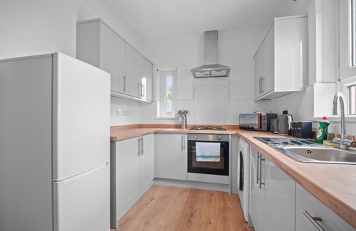 Harthill Apartment | Mollison 2 Bedroom Apartment - Harthill