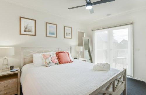 Capel Sound Apartment | Moments from the Beach