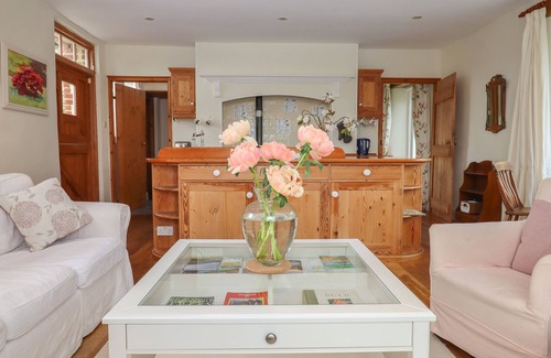 Sticklepath Cottage | MONKS COTTAGE, pet friendly, character holiday cottage in Chagford