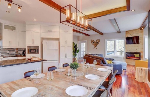 Orford Ski Chalet | Mont-Orford - Spa - Buck