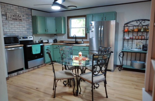 Licking House | Montauk Oasis-1mi to Montauk State Park with Hot Tub