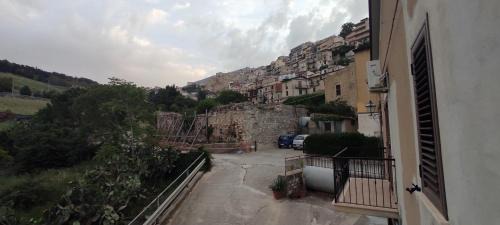 Cammarata House | Monte Cammarata