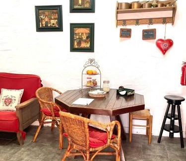 Salir House | Monte Carrascal Guesthouse