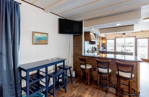 Montego Bay House | Montego Bay - Lola B's Bayside Beach Bungalow