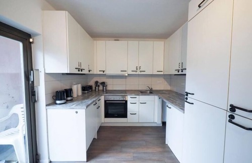 Bad Oldesloe Apartment | Monteurwohnung für 6 Pers. mit WLAN, Küche & TV – Bad Oldesloe, Nähe Hamburg & Nähe Lübeck