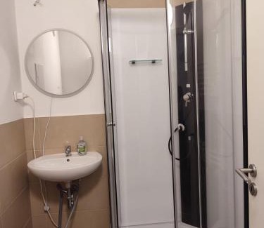 Gera Apartment | Monteurwohnung Gera - L8 Street