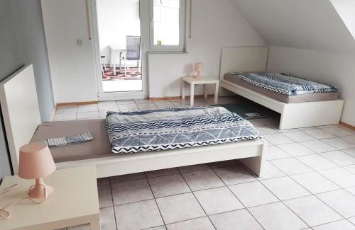 Reisach House | Monteurzimmer Obersulm