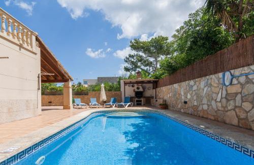 Urbanizacion Mont Ferrutx Ski Chalet | Montferrutx