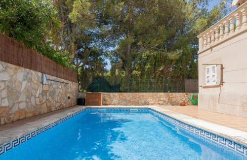 Urbanizacion Mont Ferrutx Ski Chalet | Montferrutx