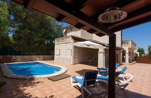 Urbanizacion Mont Ferrutx Ski Chalet | Montferrutx