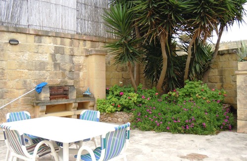 San Lawrenz Villa | Mood Farmhouse - ancient 18th century Villa