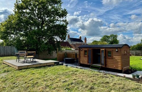 Blaisdon House | Mooffitch Riverview Hut