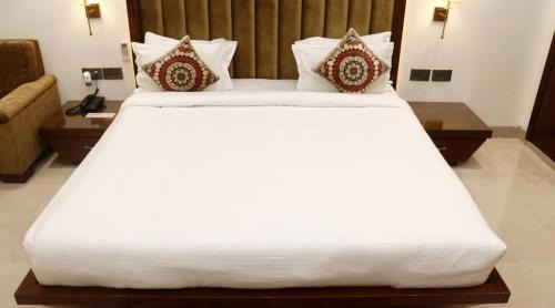 Kanpur Resort | Moon and Mars Resort