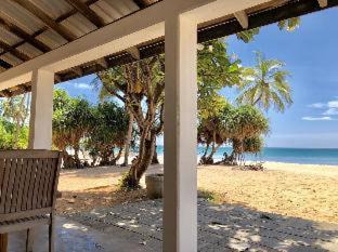 Nilaveli House | Moon Isle Beach Bungalow