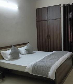 Jagatpura Hotel | Moon Land Hotel