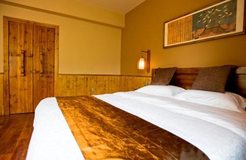 Ten Mile Gallery House | Moondance Boutique Resort
