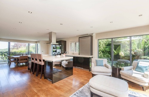 St. Mawes Cottage | Moonfleet - a holiday home that sleeps 8 guests in 4 bedrooms
