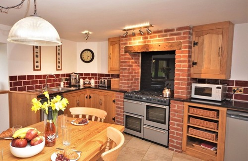 East Portlemouth House | Moonseeker nr Okehampton, Pets welcome, Woodburner, Underfloor Heating, Garden