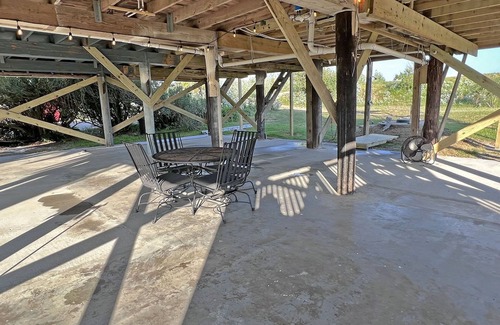 Grand Isle House | Moonstruck Crab - Beachfront - Island Realty