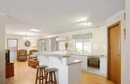 Moonta Bay Cabin | Moonta Bay Accommodation