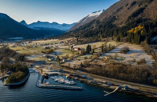 Voll House | Moonvalley Lodge - stort & koselig hus - Måndalen