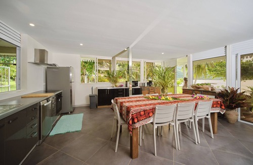 Pihaena Villa | Moorea, Opunohu Bay Villa by the sea